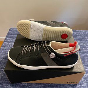 NWT PLAE Mulberry Black Men 7 Women 8.5 EU 39